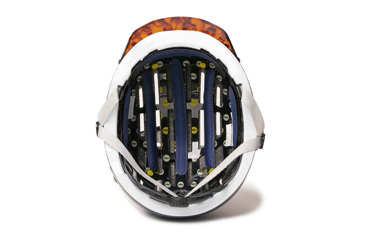 Chapter MIPS Helmet, inside view of the liner