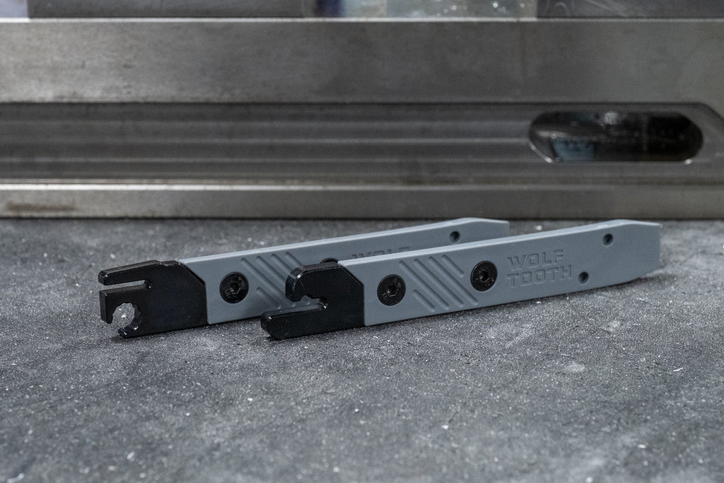 Wolf Tooth 8-Bit Tire Lever Kit One, two levers side by side on a workbench